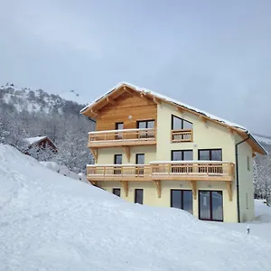 Les Chalets Du Grand Galibier Chalet